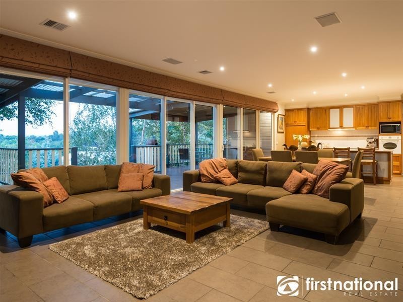 32 Salisbury Road, Beaconsfield Upper VIC 3808