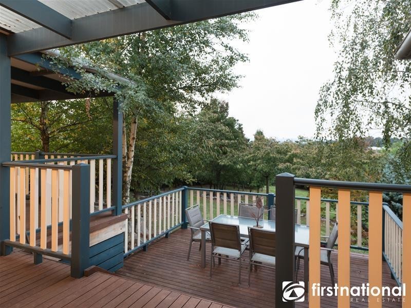 32 Salisbury Road, Beaconsfield Upper VIC 3808