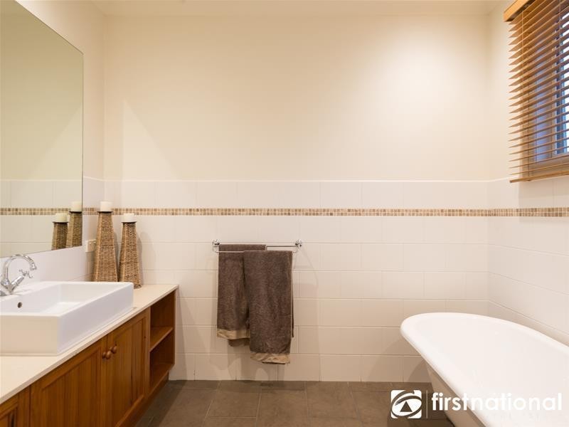 32 Salisbury Road, Beaconsfield Upper VIC 3808