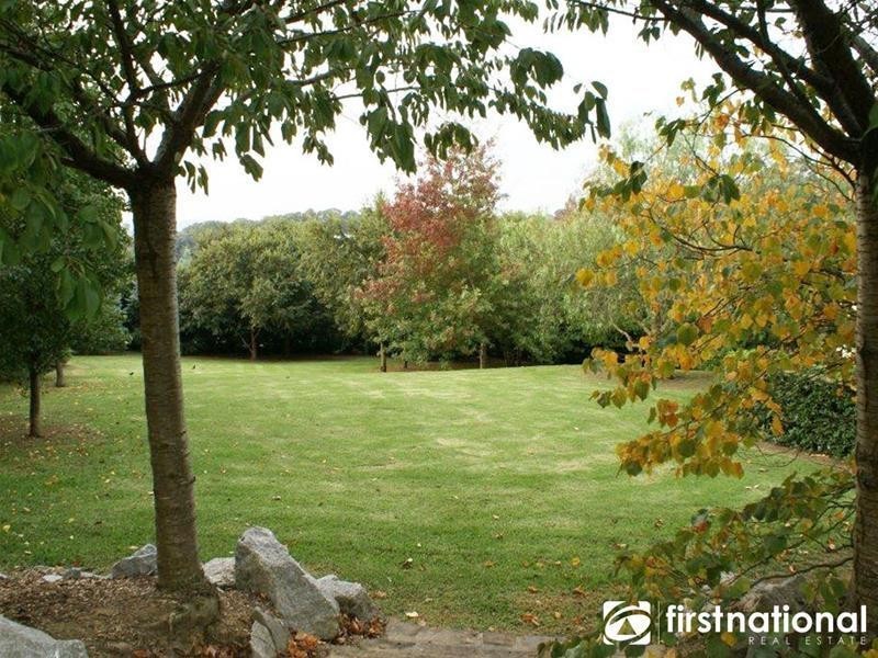 32 Salisbury Road, Beaconsfield Upper VIC 3808