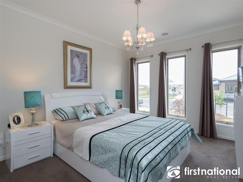 41 Riverstone Boulevard, Berwick VIC 3806