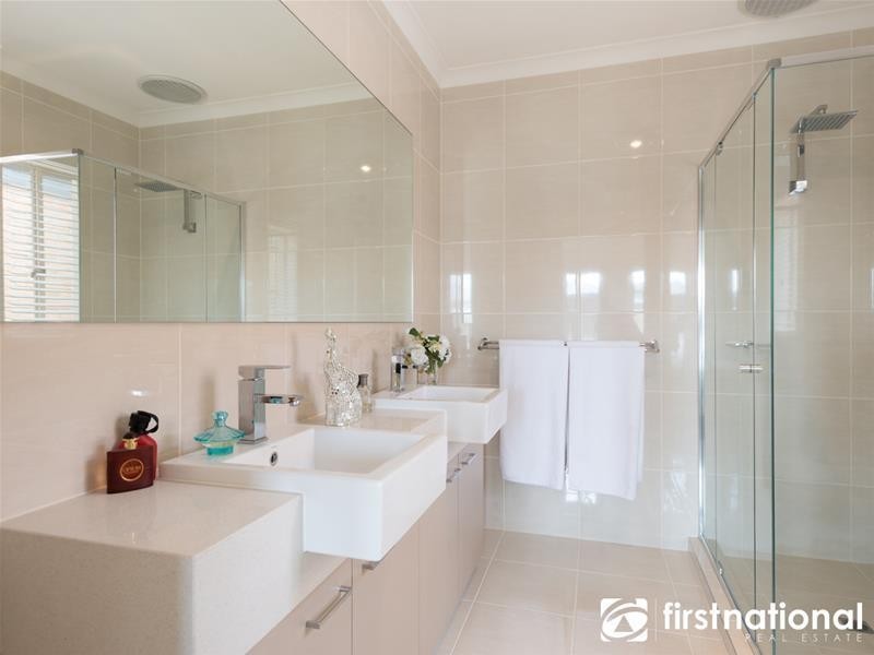 41 Riverstone Boulevard, Berwick VIC 3806