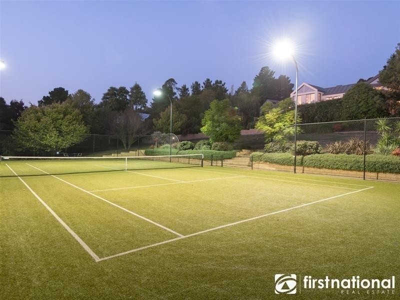 15 Caravelle Court, Berwick VIC 3806