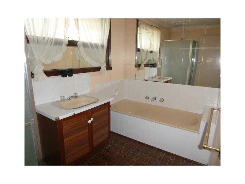 69 Valley Fair Drive, Narre Warren VIC 3805