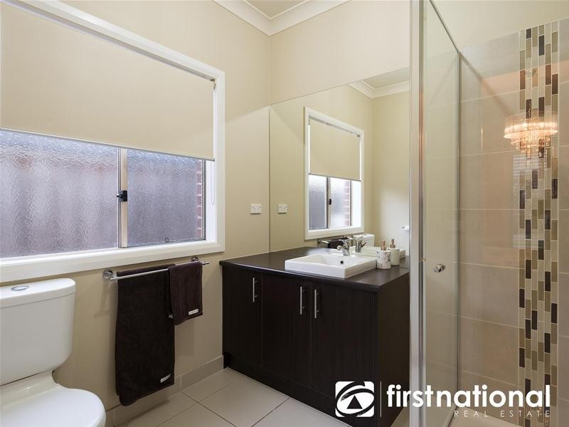 28 Nature Avenue, Officer VIC 3809