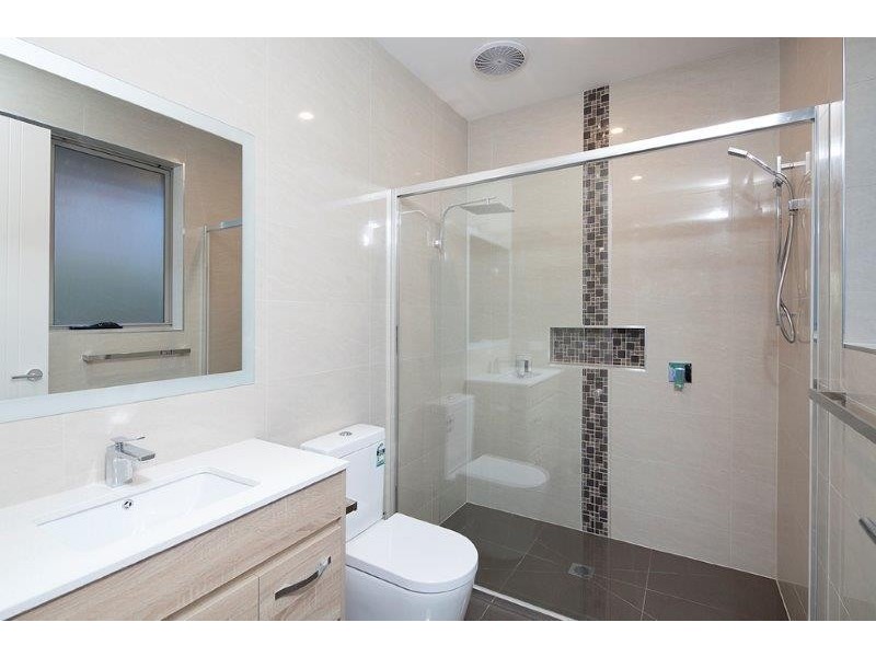 4 & 5/42 Buchanan Road, Berwick VIC 3806