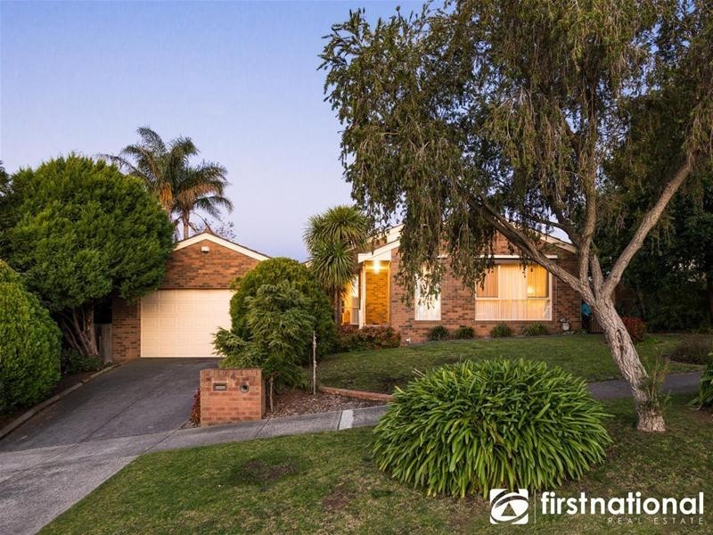 4 Avebury Drive, Berwick VIC 3806