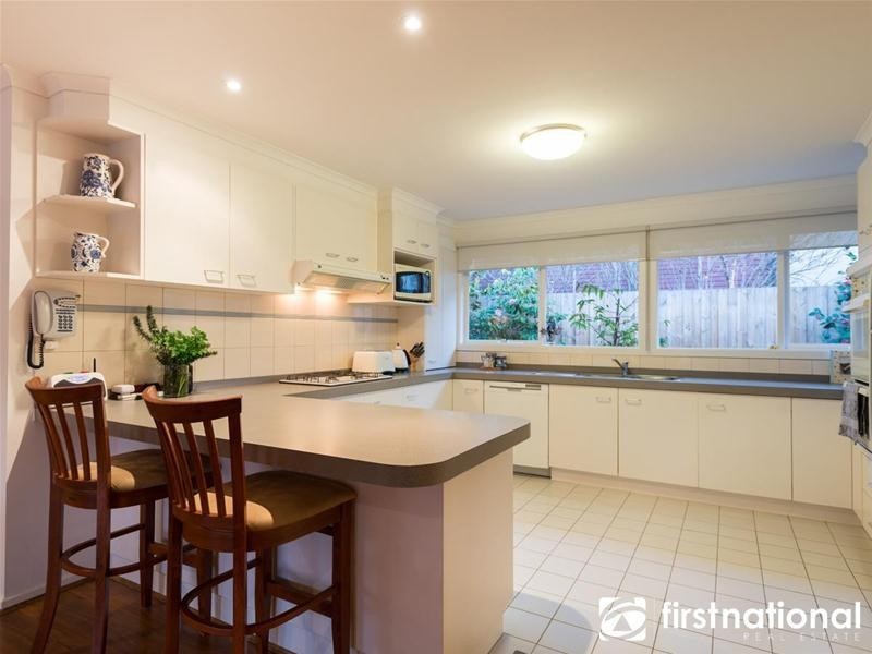 4 Avebury Drive, Berwick VIC 3806