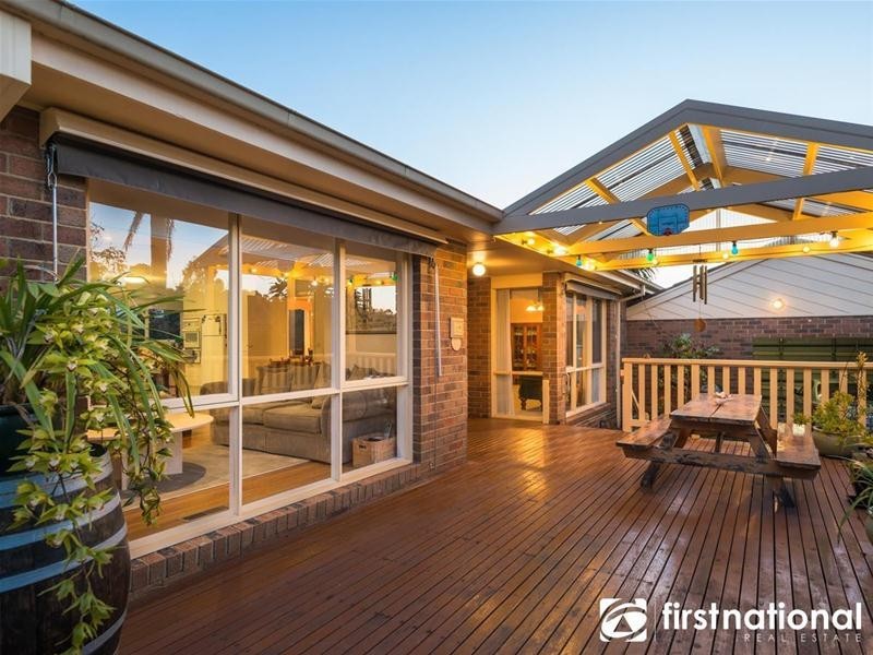 4 Avebury Drive, Berwick VIC 3806