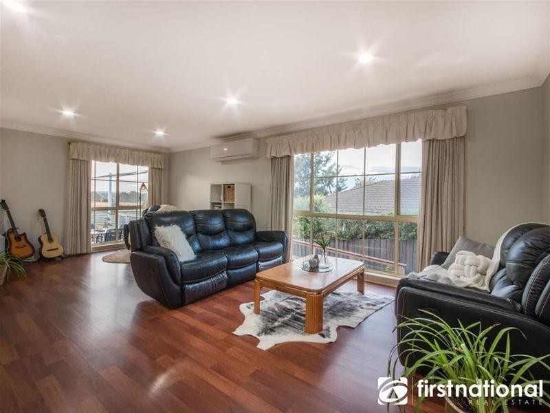 126 Earlsfield Drive, Berwick VIC 3806