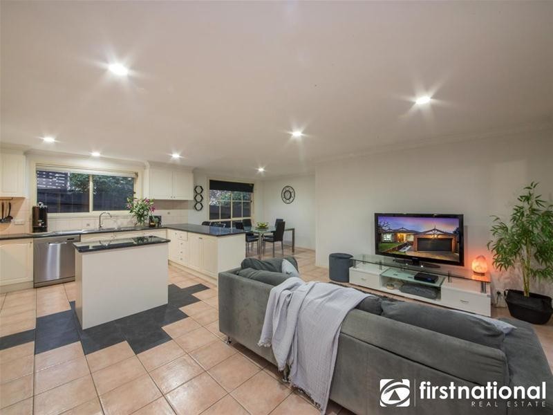 126 Earlsfield Drive, Berwick VIC 3806