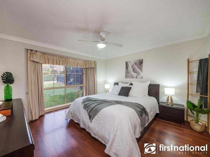 126 Earlsfield Drive, Berwick VIC 3806