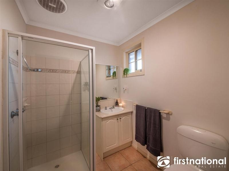 126 Earlsfield Drive, Berwick VIC 3806