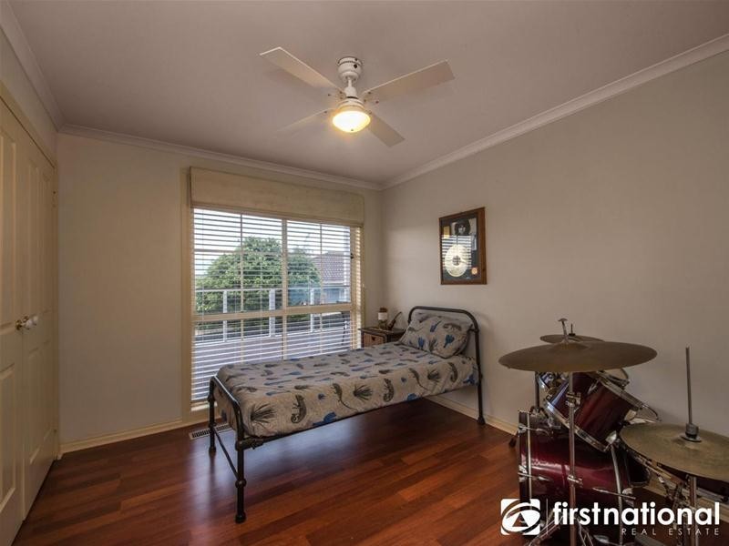 126 Earlsfield Drive, Berwick VIC 3806