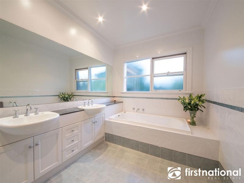 25 Tivendale Road, Officer VIC 3809