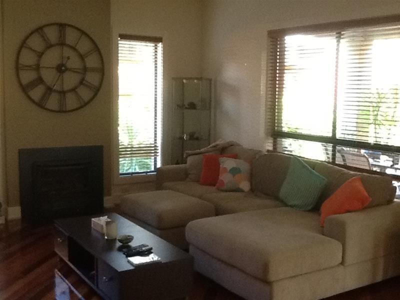 16 Riviera Drive, Berwick VIC 3806