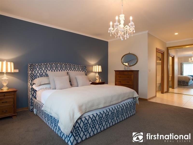 5 Fontaine Terrace, Narre Warren North VIC 3804