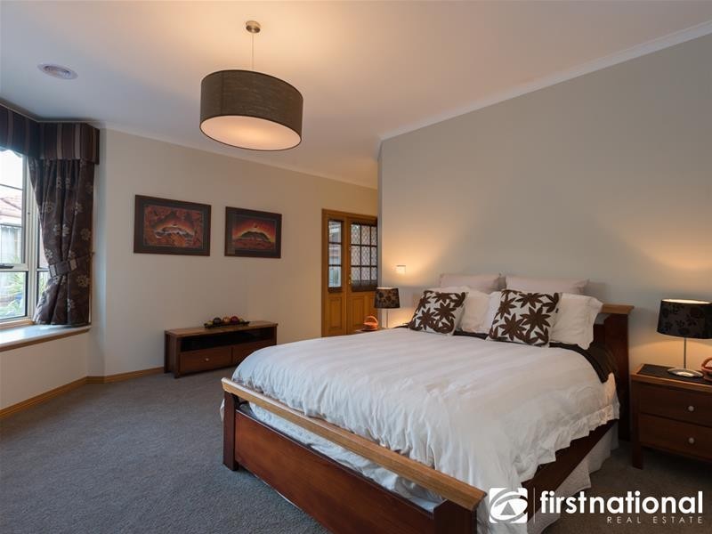 5 Fontaine Terrace, Narre Warren North VIC 3804