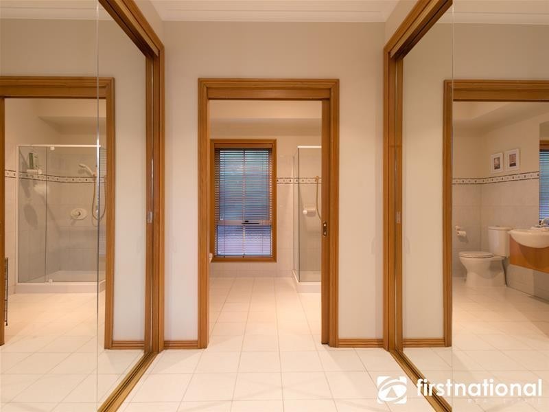 5 Fontaine Terrace, Narre Warren North VIC 3804