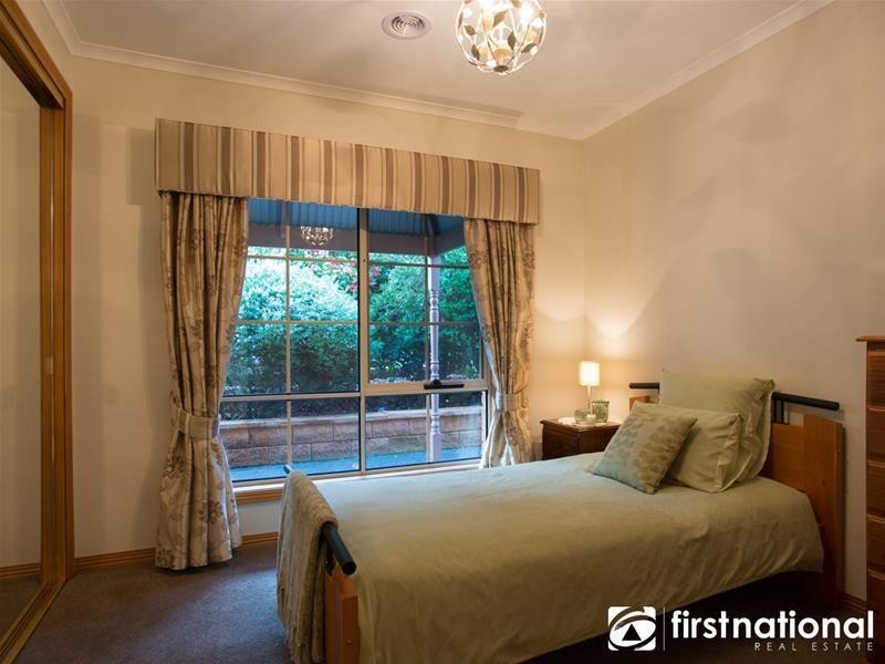 5 Fontaine Terrace, Narre Warren North VIC 3804