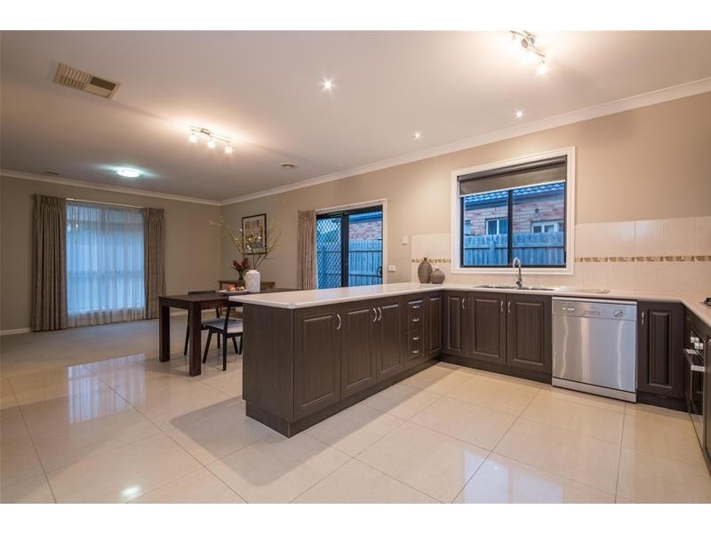 20 Devaney Avenue, Lynbrook VIC 3975