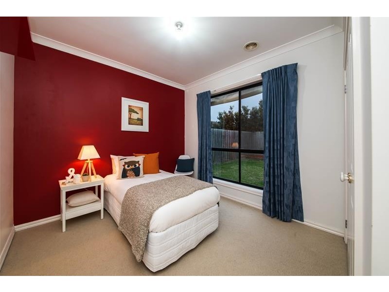 20 Devaney Avenue, Lynbrook VIC 3975