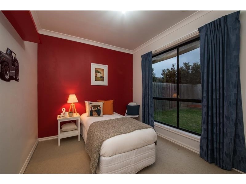 20 Devaney Avenue, Lynbrook VIC 3975