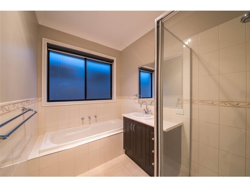 20 Devaney Avenue, Lynbrook VIC 3975