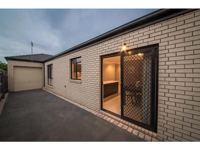 20 Devaney Avenue, Lynbrook VIC 3975