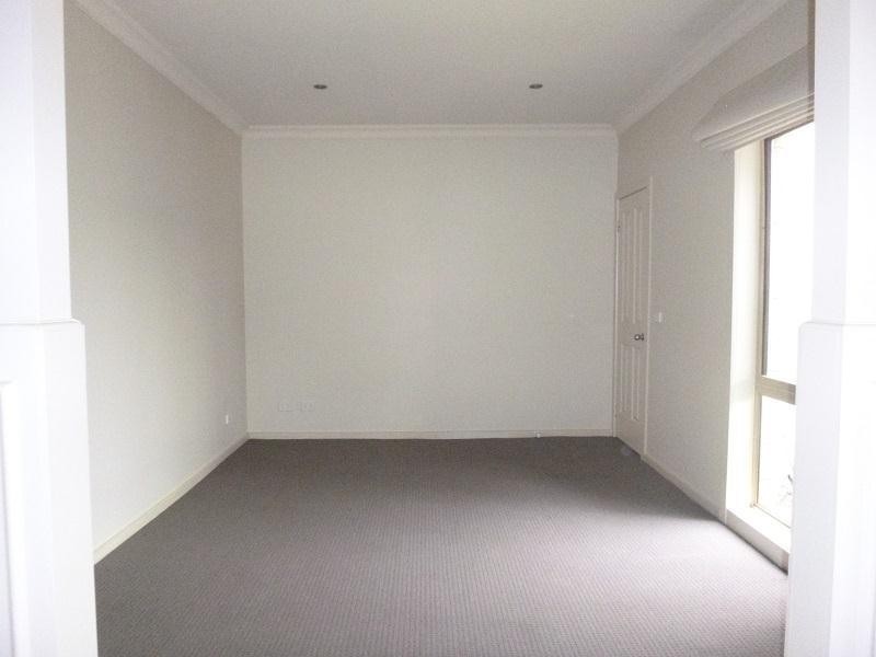 22 Charles Conder Place, Berwick VIC 3806