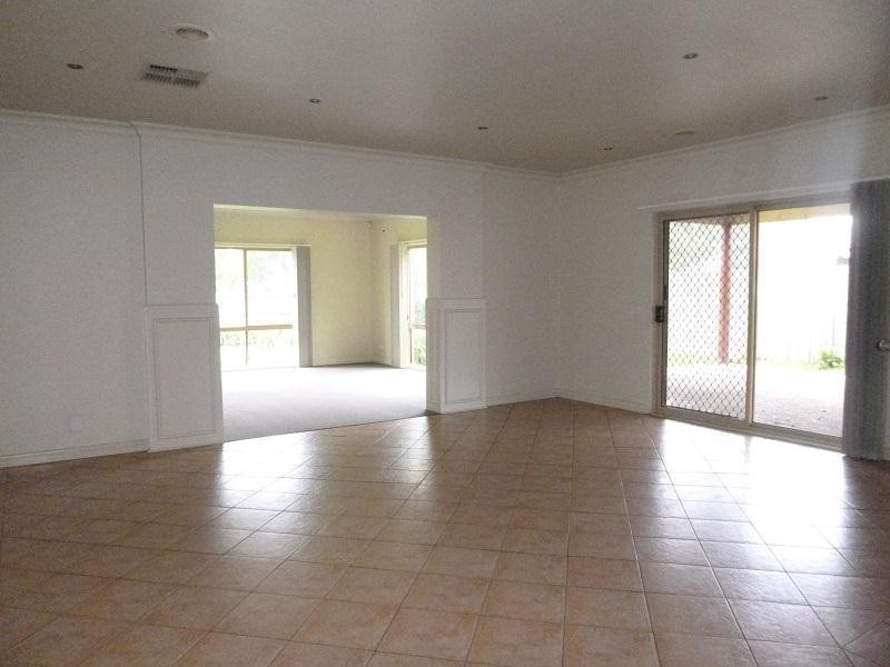 22 Charles Conder Place, Berwick VIC 3806