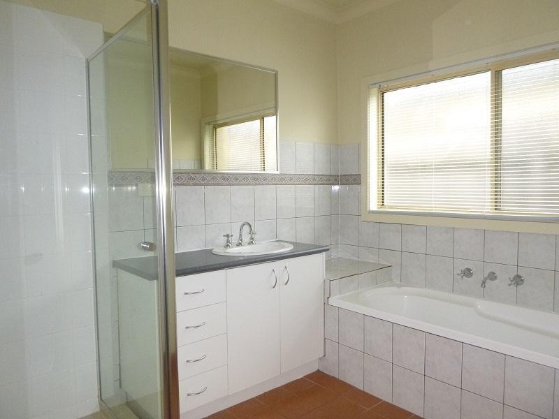 22 Charles Conder Place, Berwick VIC 3806