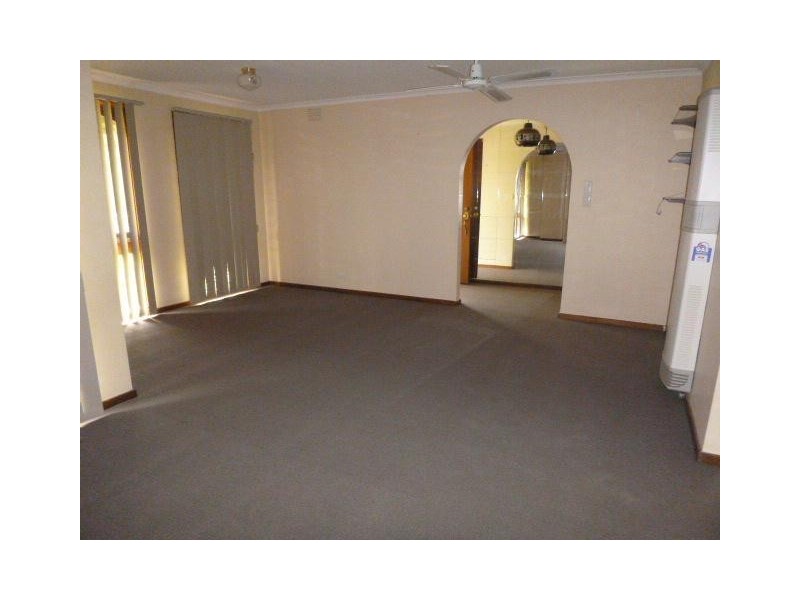 69 Valley Fair Drive, Narre Warren VIC 3805