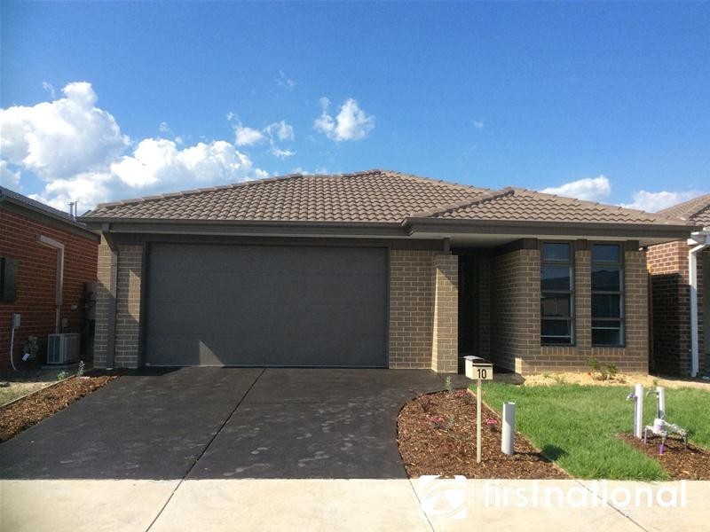 10 Fairywren Street, Pakenham VIC 3810