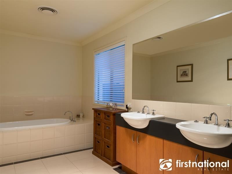 5 Mercy  Court, Narre Warren South VIC 3805