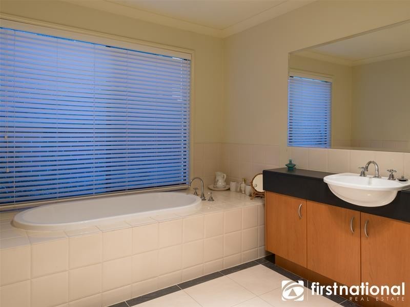 5 Mercy  Court, Narre Warren South VIC 3805