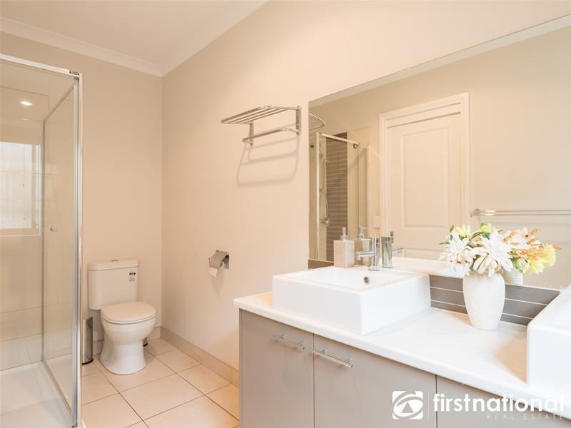 11 Locarno Place, Narre Warren South VIC 3805