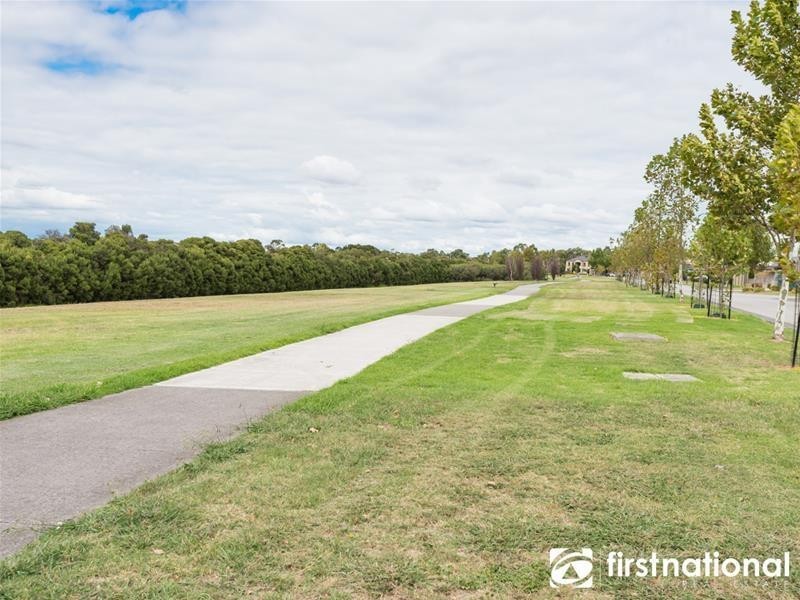 11 Locarno Place, Narre Warren South VIC 3805