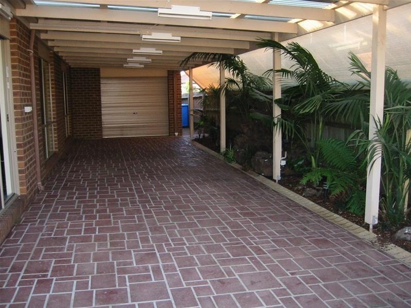 9 Hampshire Drive, Narre Warren South VIC 3805