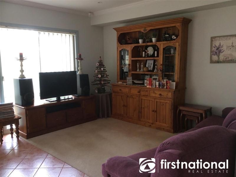 4 Cathedral Close, Pakenham VIC 3810