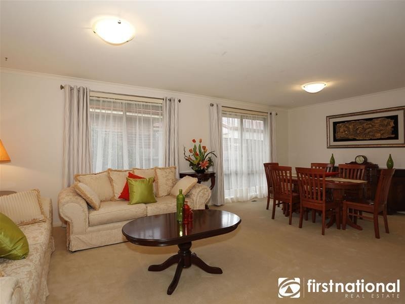 44 Ardblair Terrace, Narre Warren South VIC 3805