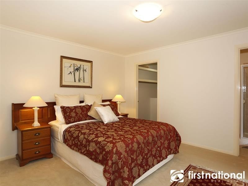 44 Ardblair Terrace, Narre Warren South VIC 3805