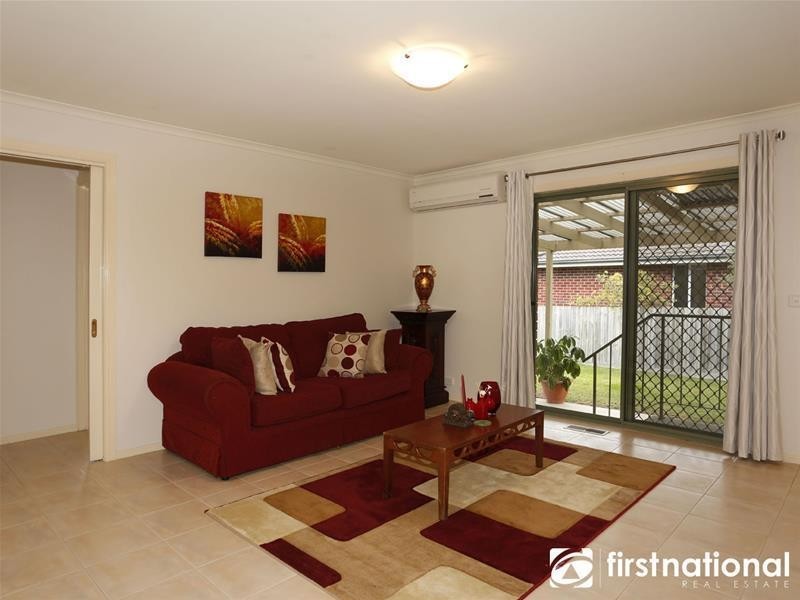 44 Ardblair Terrace, Narre Warren South VIC 3805