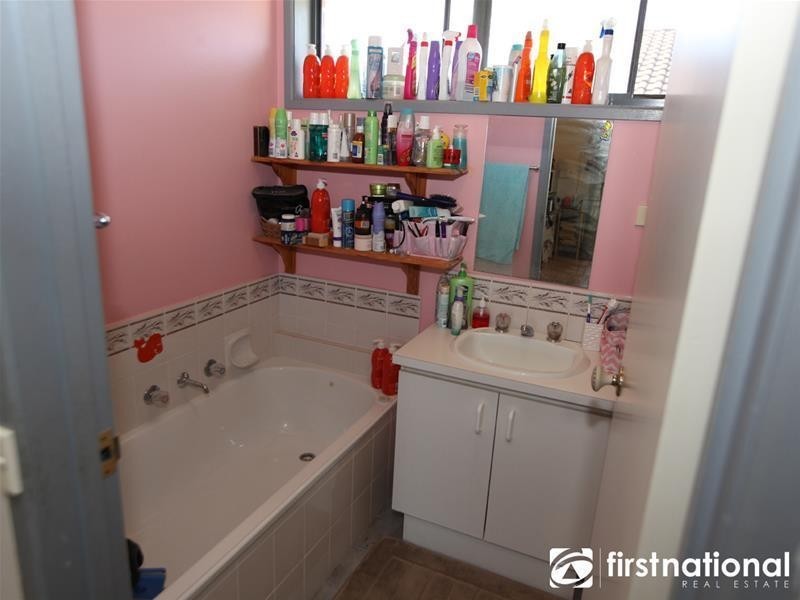 80 Nettle Drive, Hallam VIC 3803