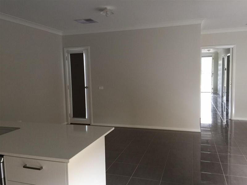 235 (Lot 27) Pink Hill Boulevard, Officer VIC 3809