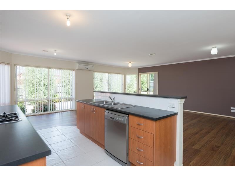 8 Evergold Close, Narre Warren South VIC 3805