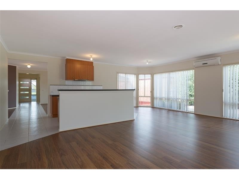 8 Evergold Close, Narre Warren South VIC 3805