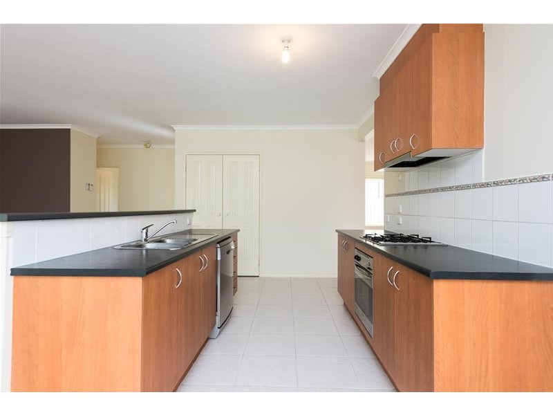 8 Evergold Close, Narre Warren South VIC 3805