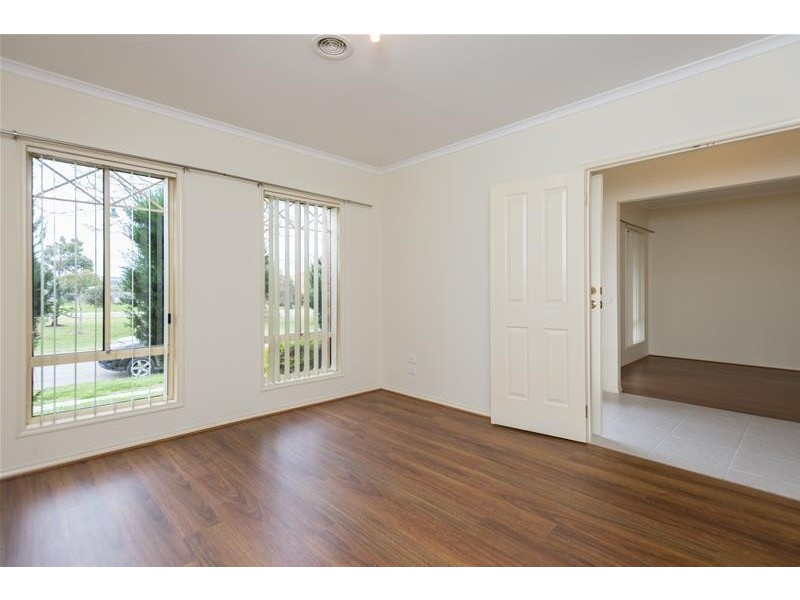 8 Evergold Close, Narre Warren South VIC 3805