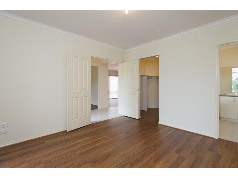 8 Evergold Close, Narre Warren South VIC 3805